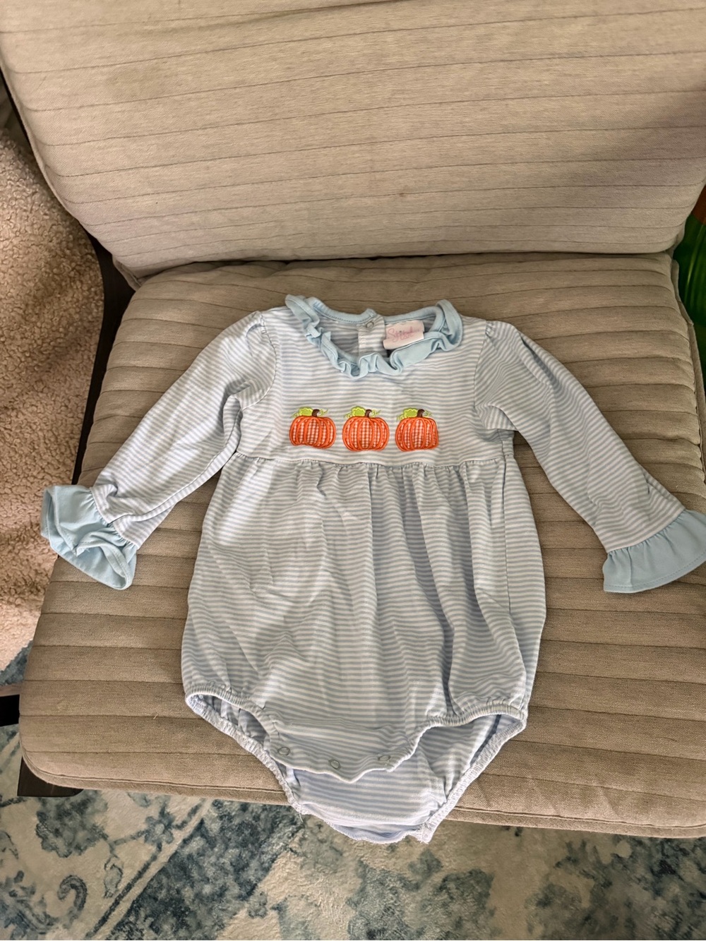 Stitchy Fish Light Blue Striped Pumpkin Applique Bubble